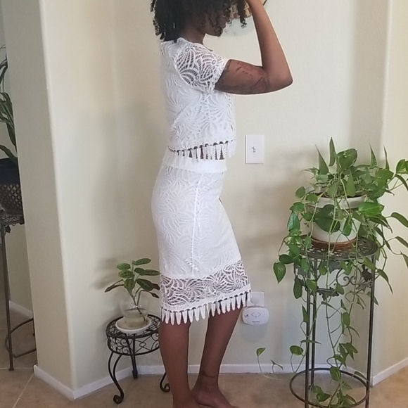 Embroidered Lace 2pc Skirt Set. - Picture 11 of 14